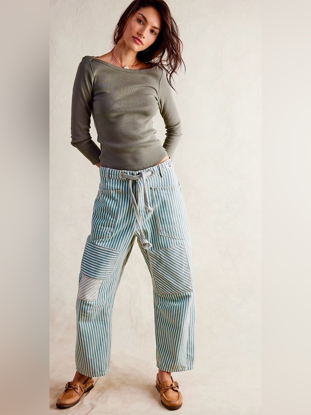 FREE PEOPLE MOXIE RAILROAD LOW SLUNG JEANS IN A SIZE 30!! LIKE NEW!!